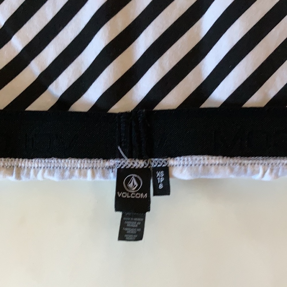 ❤︎ VOLCOM ❤︎ Futures Past Pencil Skirt - Picture 7 of 8